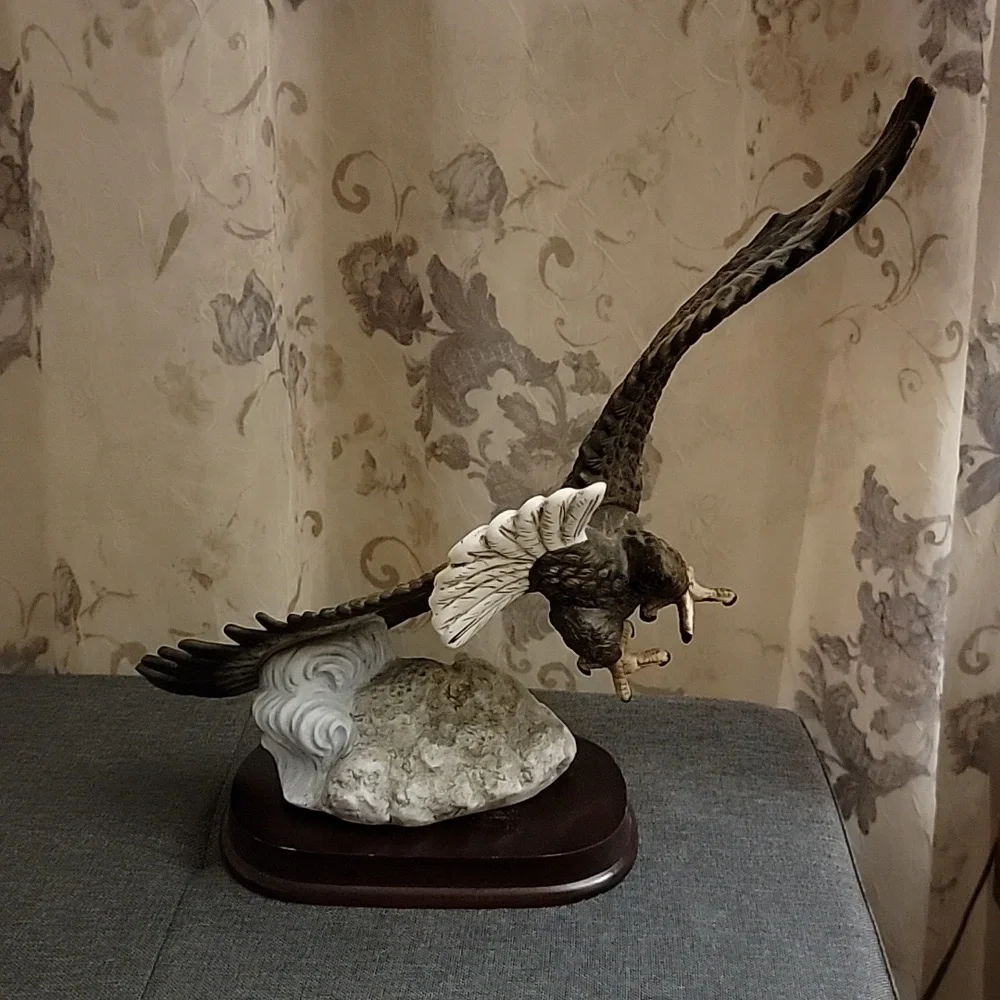 Ceramic eagle - Picture 5 of 11